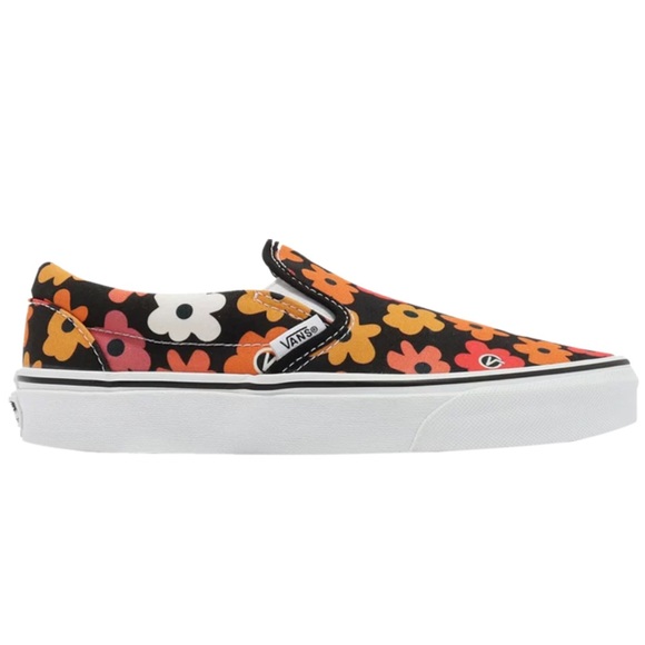 Vans Men’s Classic Slip-On
Flower Print Black/Multi
VN0A3UT7BML
Sneakers - Picture 3 of 16